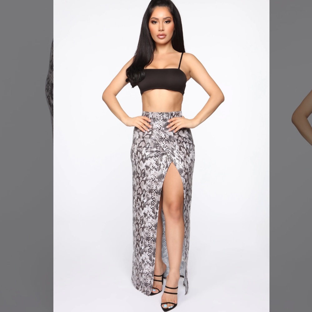 🩷 3 for $25 Fashion nova kimmy maxi skirt